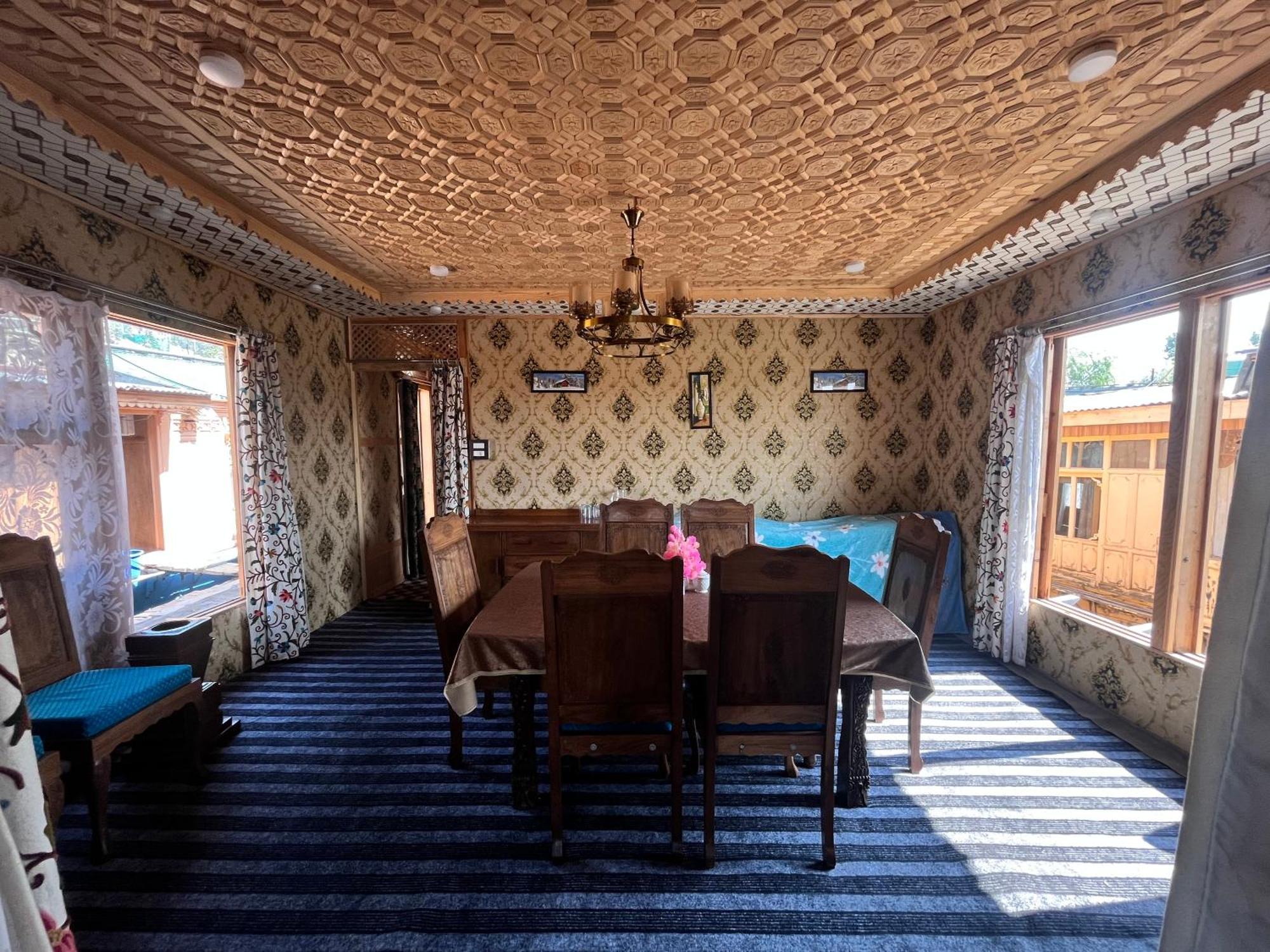The Heritage Group Of Houseboats Srīnagar Esterno foto